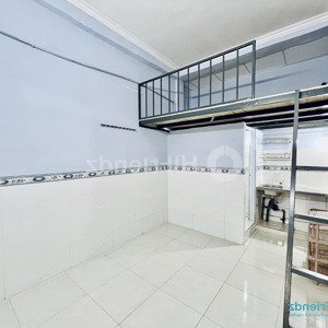 Phòng Trọ Giá Rẻ - Máy Lạnh Bảo Vệ 24/7 - Ngay Etown Cộng Hoà - Nhất Chi Mai