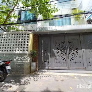bán nhà trung tâm gò vấp 8x20m thiết kế hiện đại, nội thất sang trọng, sân để oto rộng rãi