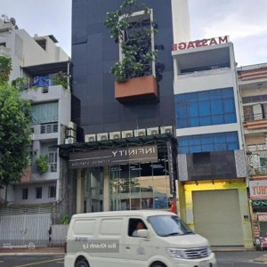 bán nhà mặt phố spa, khách sạn, dt gần 100m2, dtsd 350,4m2 - 12 phòng. lh 