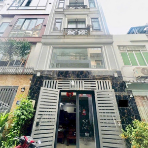 Chủ Kẹt Bán 4,8 Tỷ. Nhà Hẻm 5m Trần Hưng đạo, Q1 Gần Ca Thành Phố. Xây 1 Trệt 4 Lầu, Sổ Riêng