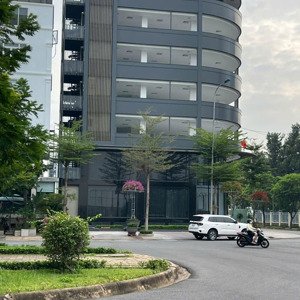 Cho Thuê Tòa Nhà Văn Phòng, Vị Trí Ngay Trục đường Chính Thành Phố Thủ đức