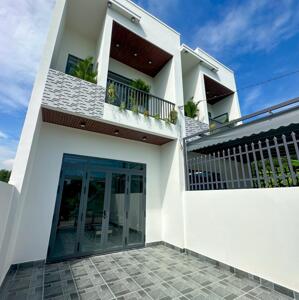 Bán Nhà Lầu đẹp Y Hình Xã Bình Lợi Vĩnh Cửu