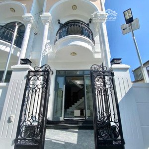 Nhà 2 Tầng Trung Tâm Thành Phố Cách đường đào Tấn Chỉ 150m