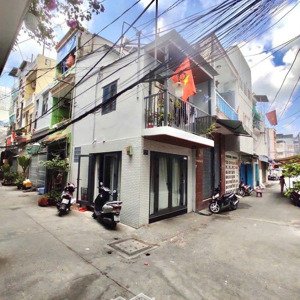 bán nhà căn góc, hxh, 2 mặt tiền, đường tô hiến thành, 30m2. quận 10. giá còn thương lượng