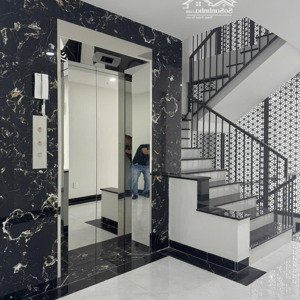 Cho Thuê Nhà 4 Tầng Mới Xây Mặt Tiền Thích Quảng đức - Phước Hải - Nha Trang(có Hầm để Xe)