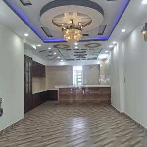 Cần Tiền Bán Lỗ 200 Triệu _ Nhà đẹp 1 Trệt 2 Lầu _ Liền Kề Tp.hcm, Vin Homes