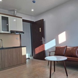 4,2 triệu có căn hộ 1 khách 1 ngủ 33m2 mới tinh, full đồ, ban công-phố miêu nha, ngay gần vinsmart