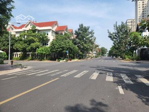 cần cho thuê nhà khu him lam 6a - ts.dt 100m, 1 trệt 3 lầu, 4pn, nhà mới đẹp giá 25tr/th 