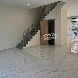 Cần Bán Ngay Nhà Mặt Phố Mặt Tiền đường 20m Ngay Trung Tâm đức Hòa - Giá Thương Lượng