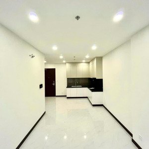 cho thuê gấp cc c-skyview, đ. d8, 2pn 2wc, 80m2, 6triệu/th
