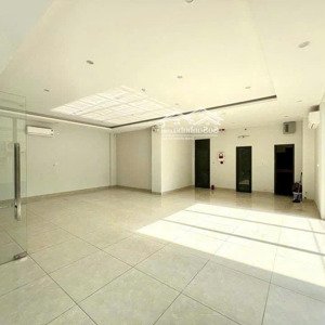 Cho Thuê Mặt Bằng View 2 Mặt Siêu đẹp Ngang 8m đường đỗ Bá
