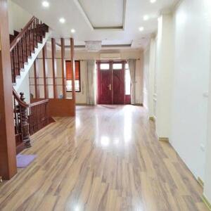 Cho Thuê Nhà Nguyễn Khuyến Hà Đông 127m X 5 Tầng Thông Sàn 28tr 0903409888