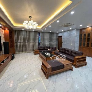 cho thuê nguyên căn shophouse vinhomes marina - vị trí đắc địa - có thang máy