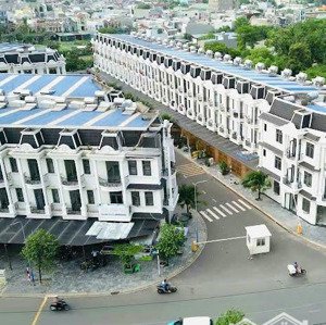 Cơ Hội đầu Tư Sinh Lời Cao - Nhà Phố Trung Tâm Dĩ An, Mặt Tiền Nguyễn Thị Khắp Giá Chỉ Từ 6,8 Tỷ