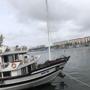 cần bán nhà mặt cảng tuần châu ,cặp căn góc đẹp ,mặt tiền,vỉa hè thoáng rộng giá chỉ 16,x tỉ cả cặp