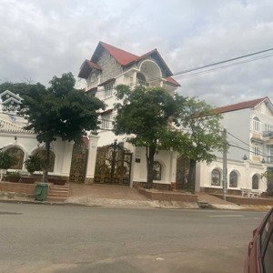 Biệt Thự Bán Hoặc Cho Thuê Chính Chủ