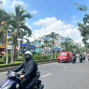 hiếm ngang lớn - mt khu phan xích long, pn - (8,2 x 17m)- 131m2 - cpxd: hầm, 7 tầng - giá 38 tỷtl