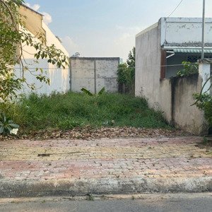 cần tiền hạ giá bán = 650 triệu ( còn thương lượng ) - mua bán công cứng ngay - dt: 120m2 ( tc )