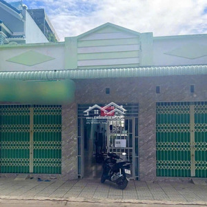 bán gấp dãy trọ bến cát 1,25t/300m2.12p.shr.đang cho thuê 18tr/tháng