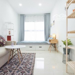 Phòng Trọ Cho Thuê Phú Nhuận Giáp Q1, Q3 Gần Chợ Tân định ở Phan Xích Long 30m2, Nhà Thang Máy