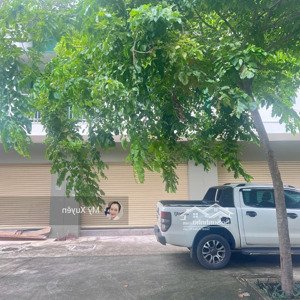 bán căn shophouse view sông tại oasis city, đường rộng 16m, đối diện công viên bờ sông, đường thông