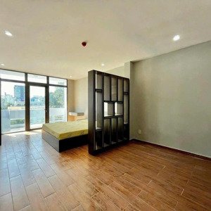 Rẻ Như Cho! Cho Thuê Phòng Studio Ban Công Mgr đối Diện Công Viên Tao đàn Gần đh Mở,hoa Sen