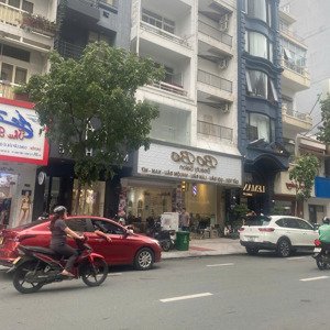 Siêu Phẩm-khan Hiếm Mt Lý Tự Trọng, Quận 1, Dt 4.2x16m, 4 Tầng, Hđt 150tr/ Tháng, 69 Tỷ