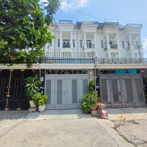 Nhà Phố Sân Xe Hơi- Thạnh Lộc 37- Ngay Hà Huy Giáp 200m- Phường Thạnh Lộc- Quận 12- Hcm