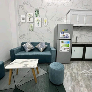 studio full nội thất tách bếp rộng gần 30m2 ngay sát ngã tư 7 hiền