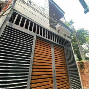 chính chủ nhà đẹp gò vấp gần công viên làng hoa chỉ việc xách vali về