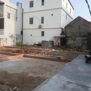 chính chủ cần bán đất tráng việt, ô tô vào đất chỉ nhỉnh 2 tỷ