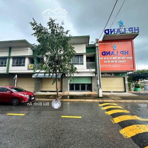 bán căn shophouse kế góc, ngay đầu cổng kđt oasis, hoàn thiện full nội thất, sẵn hđ thuê nhà 7,5tr