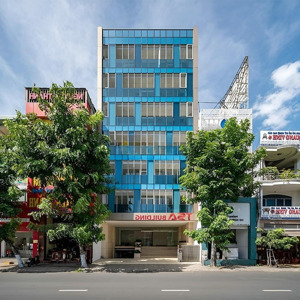 tìm kiếm tòa nhà gần sân bay t1,2,3 ở đâu xa. tọa lạc ngay đường cộng hòa chỉ cách đường vào ga 5p