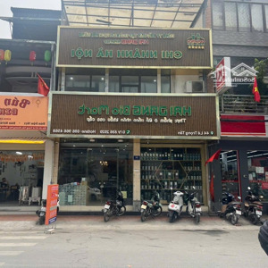 cho thuê nhà mặt phố/ cửa hàng kinh doanh phố yên lãng, mặt tiền 8m có vỉa hè rộng, vị trí đẹp