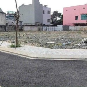 chủ kẹt tiền cần bán gấp đất mtđ trần phú,ninh sơn,tây ninh,gần chợ ninh sơn,120m2/850tr shr 100%