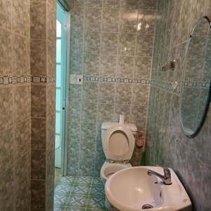 cho nữ thuê phòng giá 2tr6, lh 