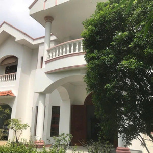 Bán Villa Sân Vườn 600m² Góc 2 Mặt Tiền Khu Vip Greenfield Trần Não, Q2 Giá Chỉ 116 Tỷ