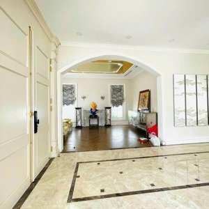 Bán Biệt Thự Siêu đẹp Gần Sông 330 M2 3 Tầng Kđt Vcn Phước Hải Nha Trang Giá Rẻ 31.5 Tỷ