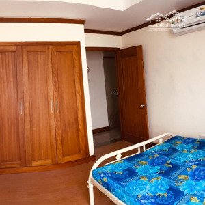 cần cho thuê gấp phòng 16m2 full nội thất giá 3,3tr/th ở 187a lê văn lương. ib mình nhé 