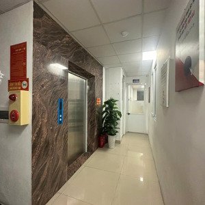 Cho Thuê Nhà Nguyên Căn Có Thang Máy Diện Tích 200m2 Giá 50tr/tháng Lh Em Hà Phương