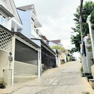 Chính Chủ Cần Bán 2 Tầng Nhà đẹp Cách Chợ Ngô Quyền 100m Trung Tâm Tp đà Lạt, Hẻm ô Tô, Chỉ 6.5 Tỷ