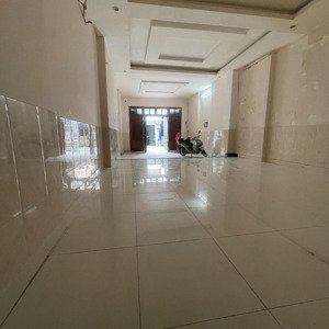 cho thuê nhà riêng view đẹp tại phạm huy thông, 18 triệu, 80m2, 6pn, 5wc