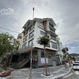 chị gái cần tiền bán gấp lô nhà đất biệt thự view vịnh hạ long
