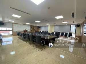 bán tòa lô góc - mặt phố đường võ chí công 317m2, mt siêu rộng, 11 tầng, 135 tỷ