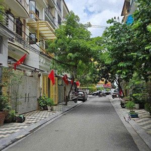 cho thuê nhà mới nguyên căn 6 tầng x 55 m2, tại ngõ 156 đường võ chí công, tây hồ, hà nội. giá 25tr