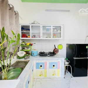 quang trung, phường 8, gò vấp. giá chào: 1.6 tỷ bớt lộc