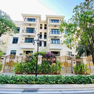 Bán Biệt Thự 225m Vinhome Ba Son Quận 1, Giá 240 Tỷ Nhà Thô /1 Hầm 4 Lầu