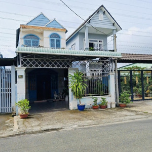 Chính Chủ Bán Nhà 1 Trệt 1 Lầu Mặt Tiền đường Nhựa 6m ô Tô Vào Tận Nhà Dt 6x44m2 3,5 Tỷ Bao Thuế