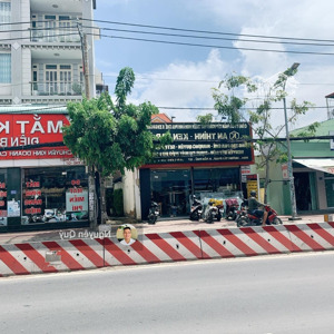 Cần Tiền Gấp ! Bán Lỗ Nhà Mặt Tiền Kinh Doanh đường Huỳnh Tấn Phát, Quận 7 - Giá: 16.5 Tỷ