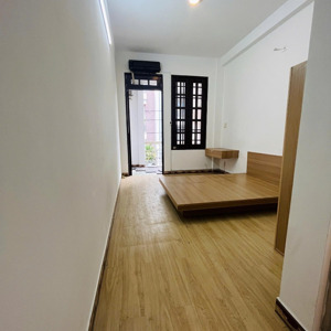 Cho Thuê Căn Hộ Q10, đường 3 Tháng 2, Gần Vạn Hạnh Mall, Nhà Thờ đồng Tiến, đh Y Khoa, Huflit